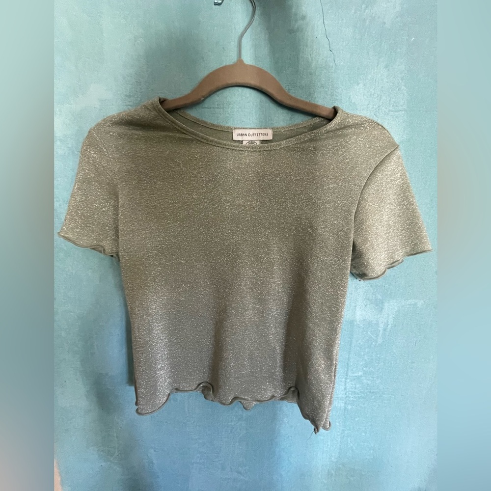 UO fitted tee
